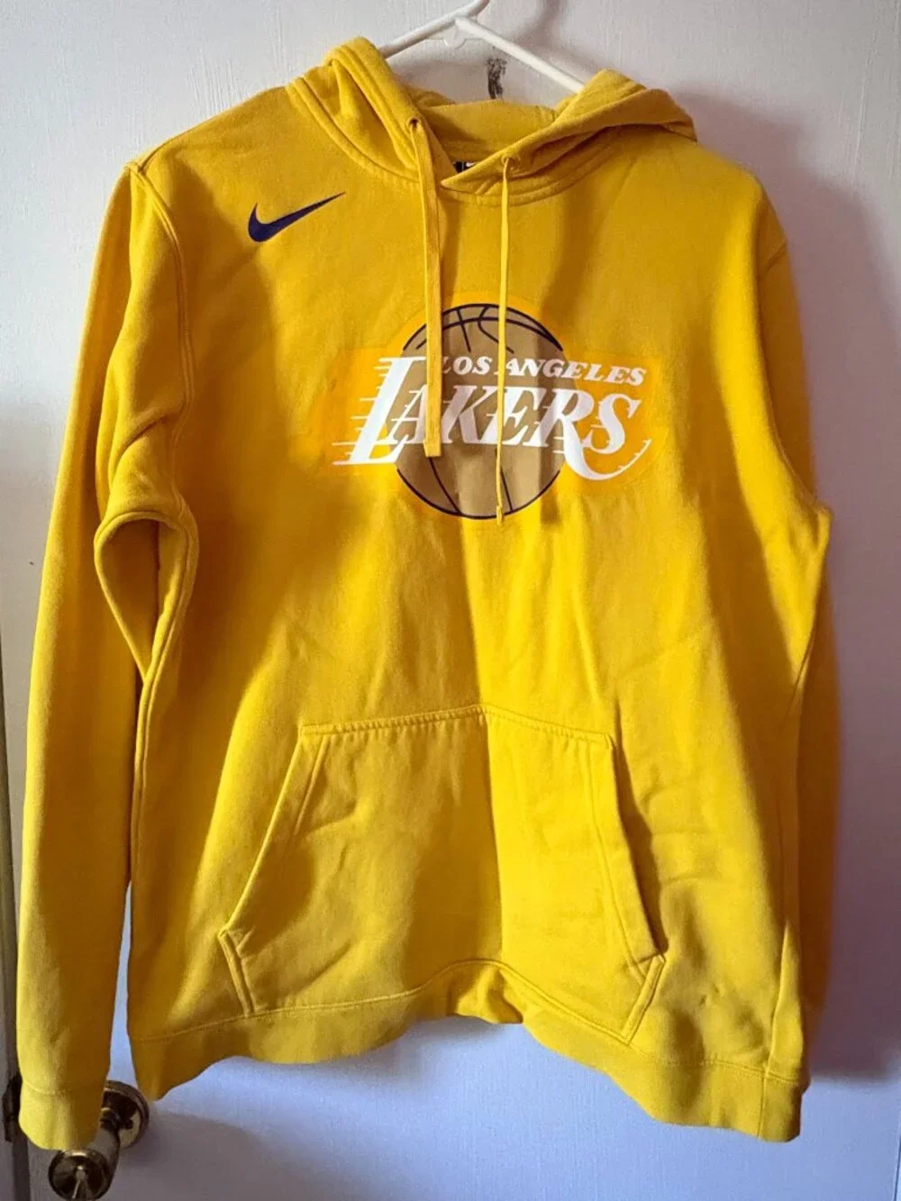 Los Angles Lakers sweatshirt